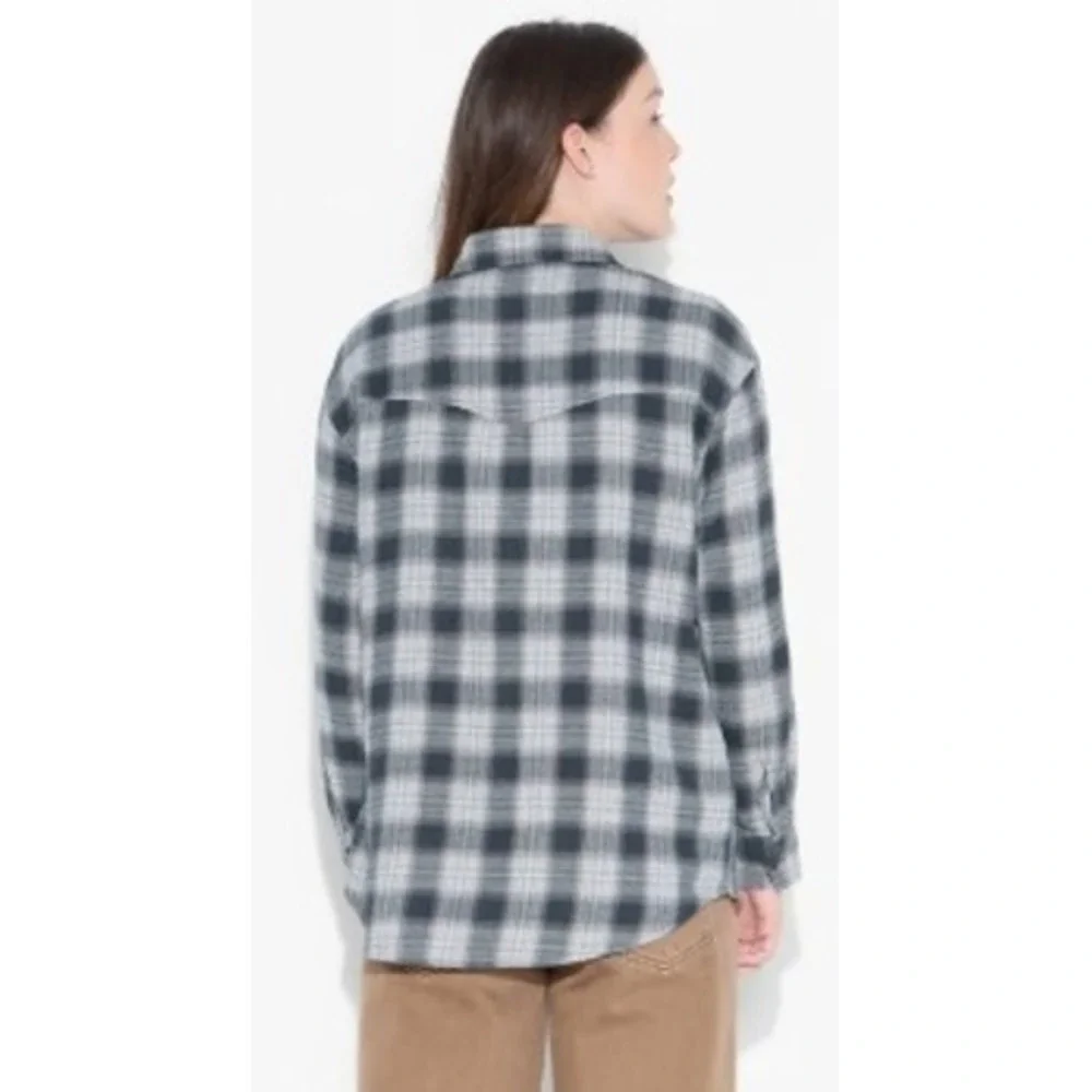 Women's Oversized Long Sleeve Collared Flannel Shirt - Wild Fable™ Black Plaid M - Picture 2 of 3